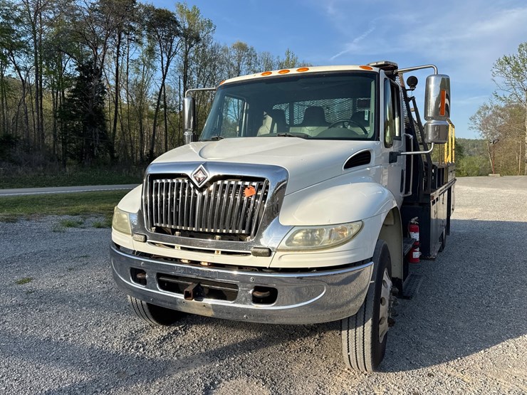 2005-international-durastar-4400-image-3