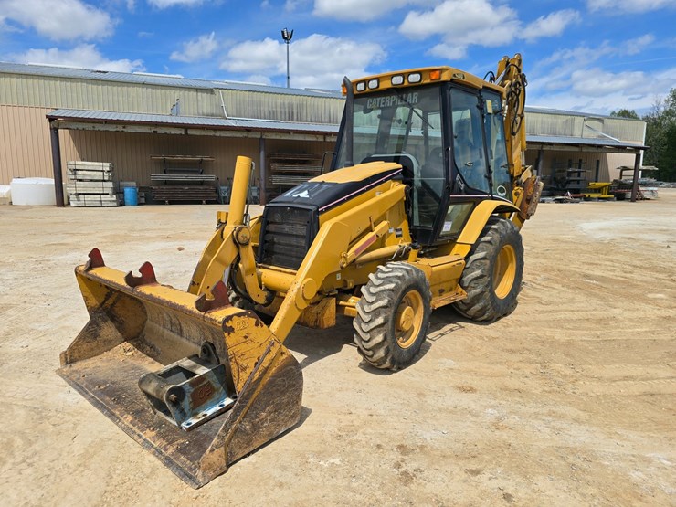 2005-caterpillar-420d-image-2