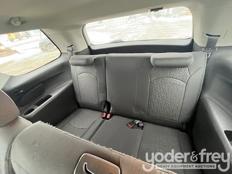 2012-gmc-acadia-image-27