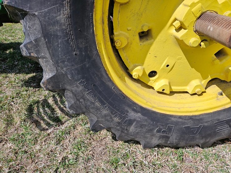 john-deere-4020-image-38