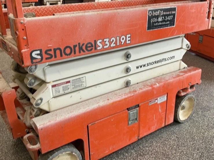 #412-•-2019-snorkel-19'-scissor-lift-image-22