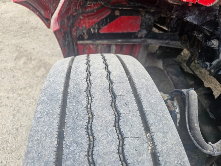 2012-peterbilt-384-image-67