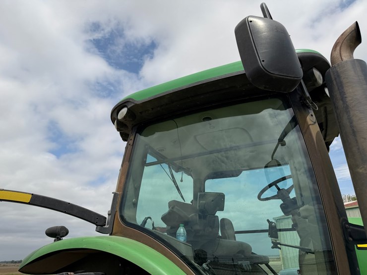 2010-john-deere-8270r-image-44