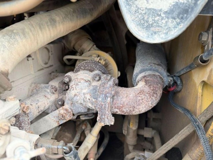 2009-caterpillar-232b2-image-23