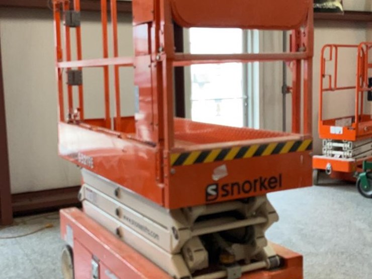 #430-•-2023-snorkel-19'-scissor-lift-image-2