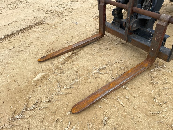 2013-jlg-g6-42a-image-25