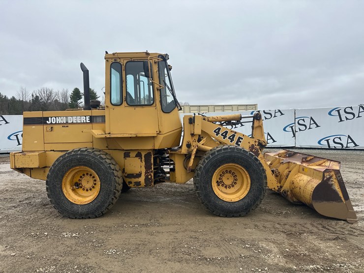 deere-444e-image-6