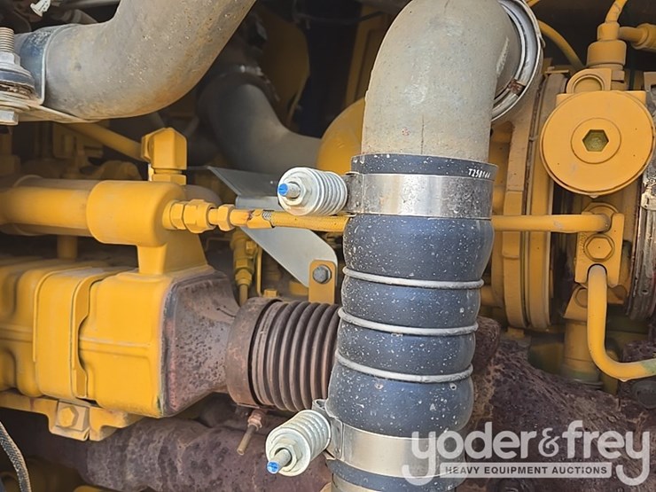 2019-deere-670g-image-63