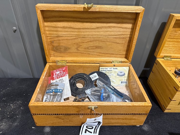 #709-•-box-of-various-router-bits-image-1