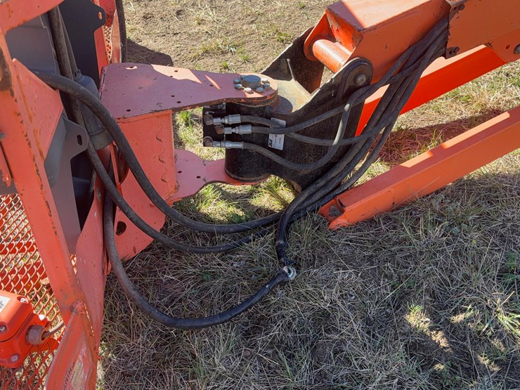 2005-jlg-660sj-image-12