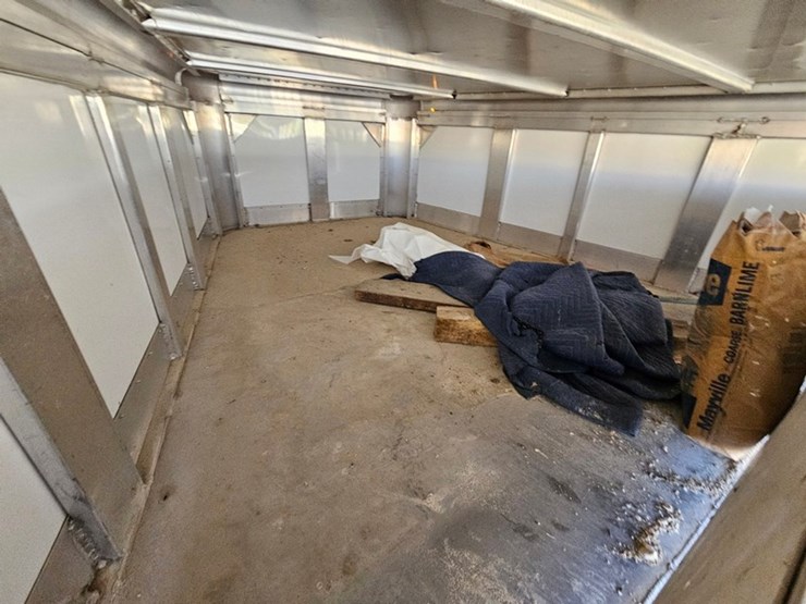 #522-•-2021-travelong-ls-mt-livestock-trailer-image-36