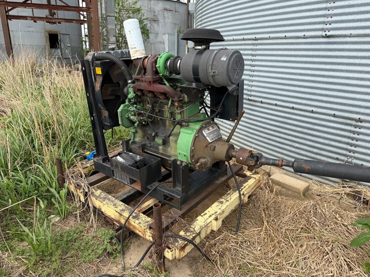 john-deere-4045t-image-4