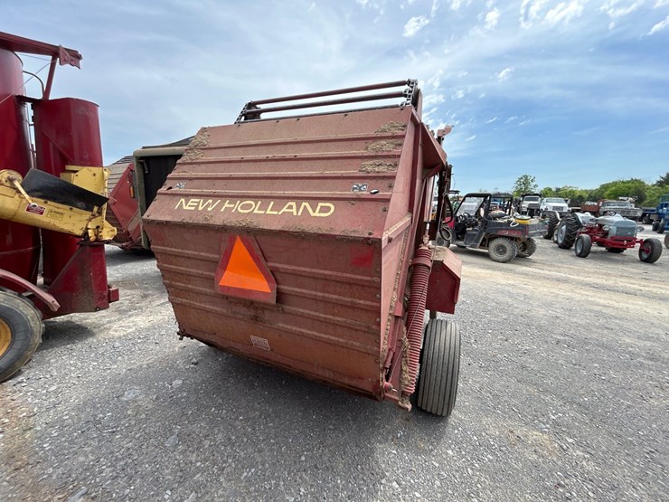 new-holland-847-image-5