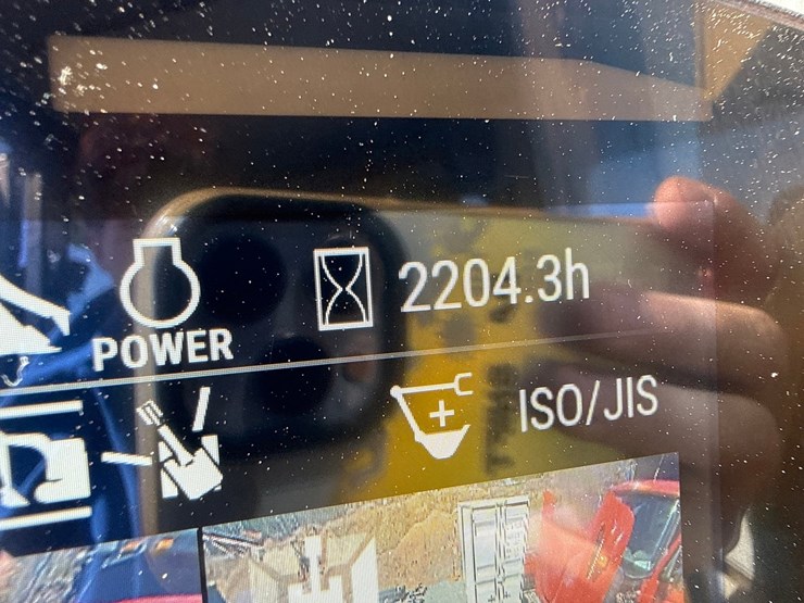 caterpillar-325-image-68