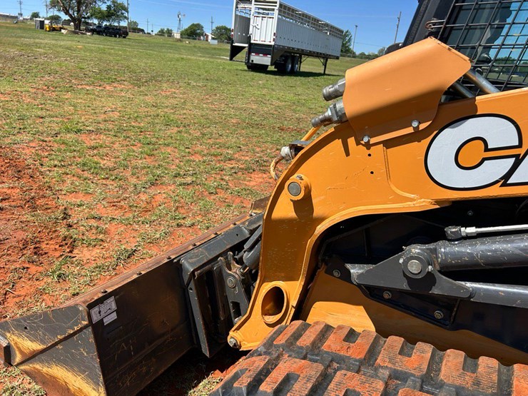 2022-case-tv450b-image-33