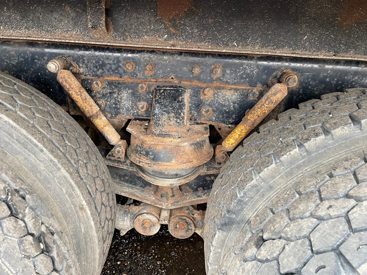 1997-kenworth-t800-image-32