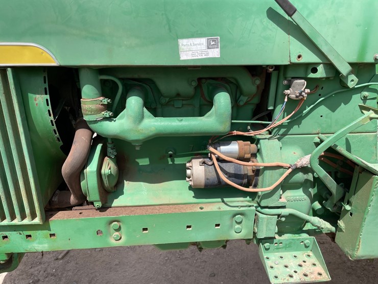 john-deere-3010-image-25