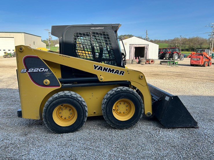 yanmar-s220r-image-5