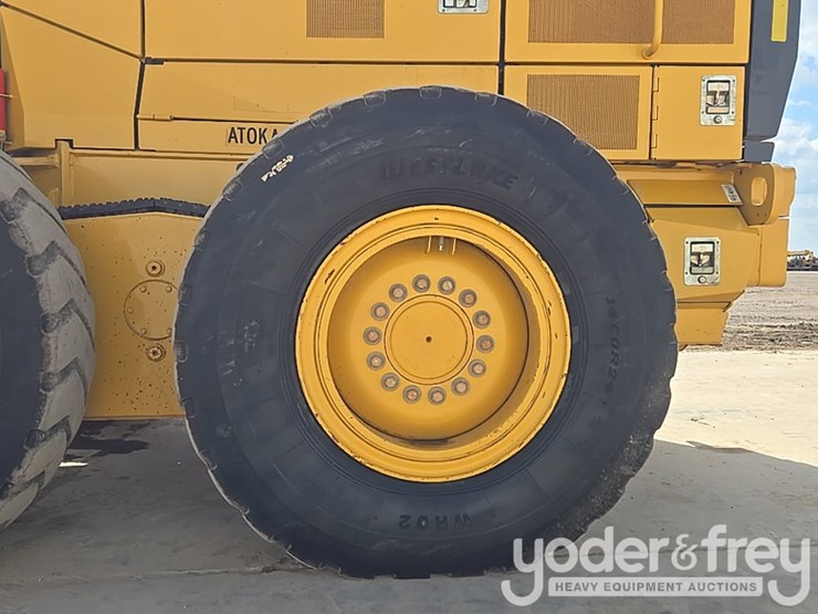 2019-deere-670g-image-14