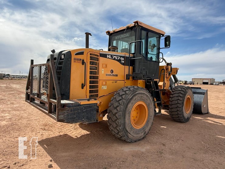 2014-hyundai-hl757tm-9a-image-4