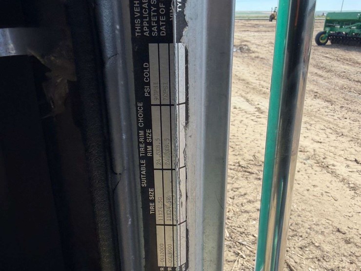 1990-peterbilt-377-image-49