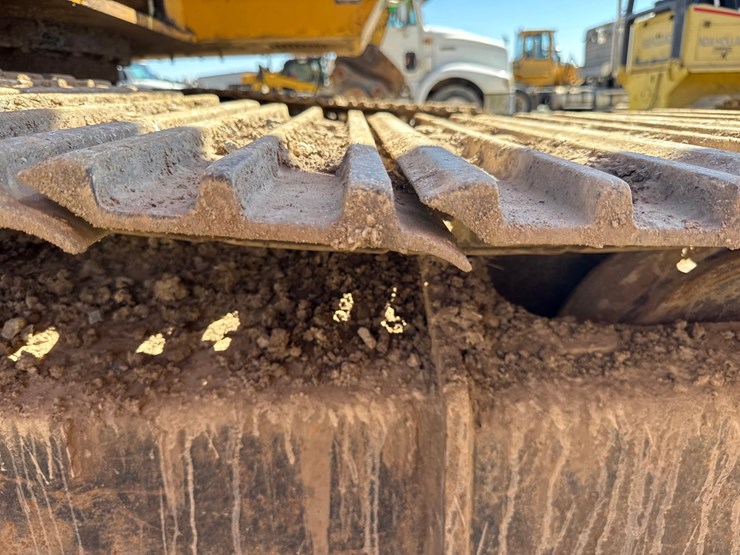 2009-deere-225-lc-image-81