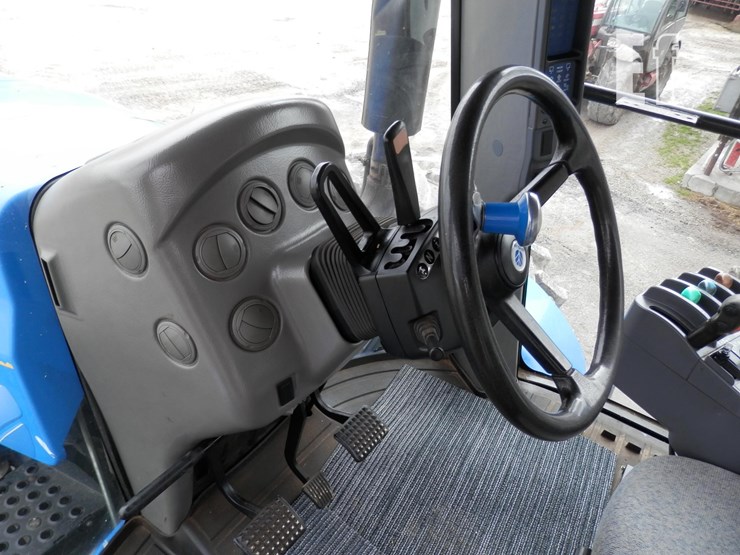 new-holland-tj330-image-12