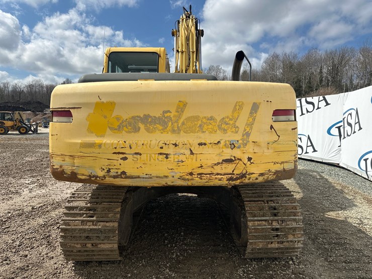 new-holland-eh160-image-4