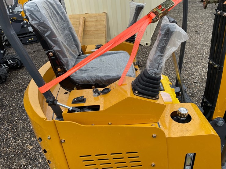 #3248-•-2026-ats-rt15r-mini-excavator-image-8