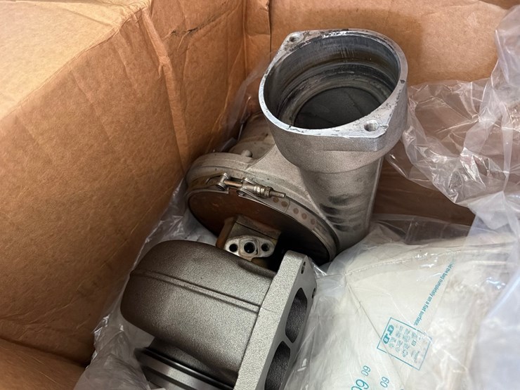 caterpillar-c15-image-2