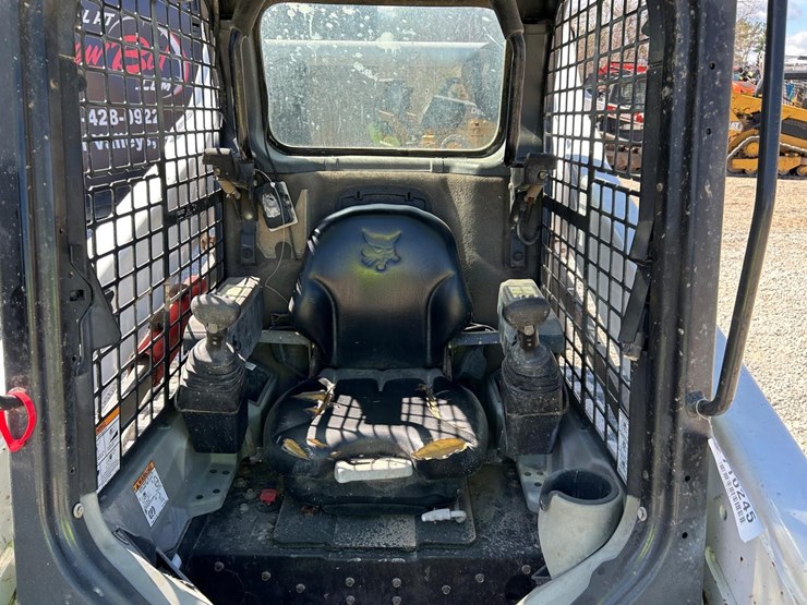2015-bobcat-t590-image-19
