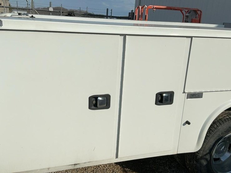 2022-dodge-3500-image-36