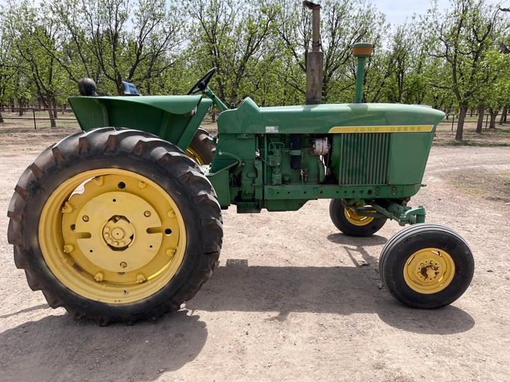 john-deere-3010-image-1