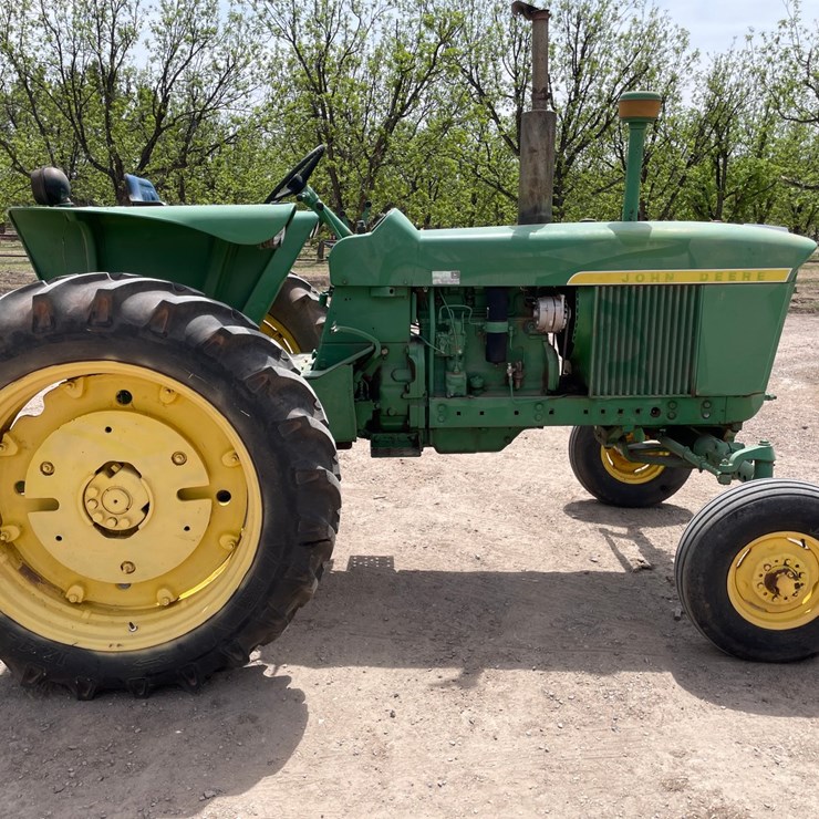 JOHN DEERE 3010