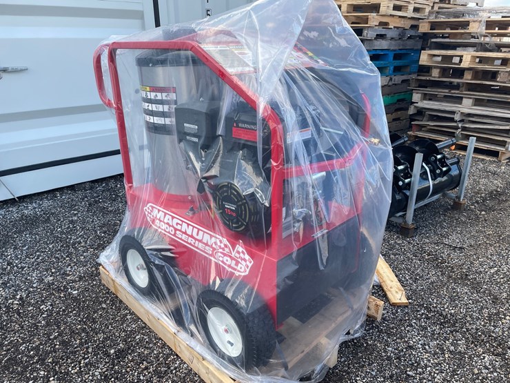 #3091-•-2026-magnum-4000-hot-water-pressure-washer-image-2