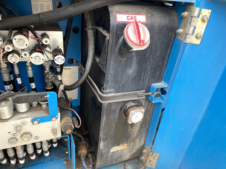 #7514-•-(s-2)-2012-genie-3369-rough-terrain-scissor-lift-image-30