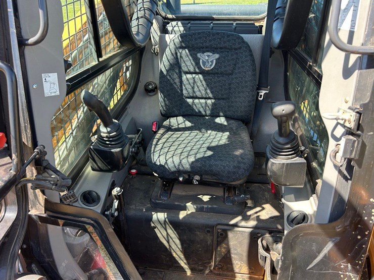 2022-case-tv450b-image-15