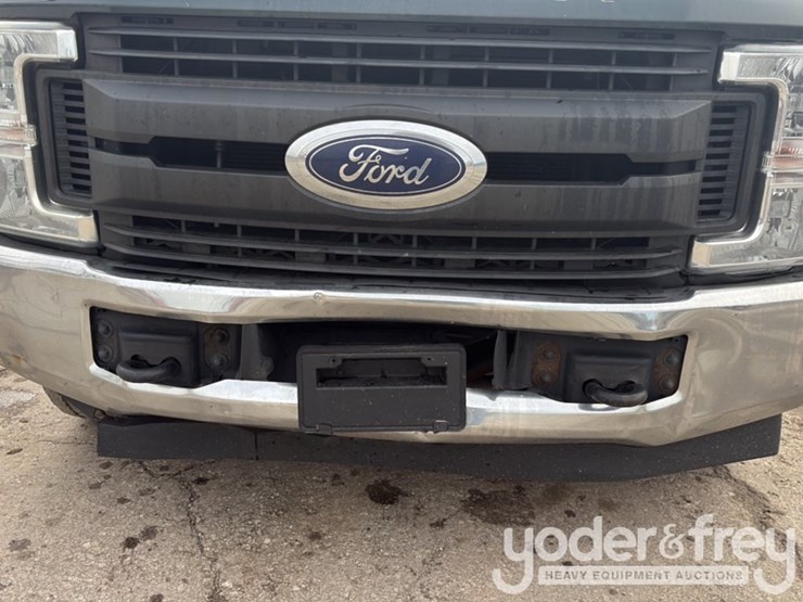 2017-ford-f350-image-36
