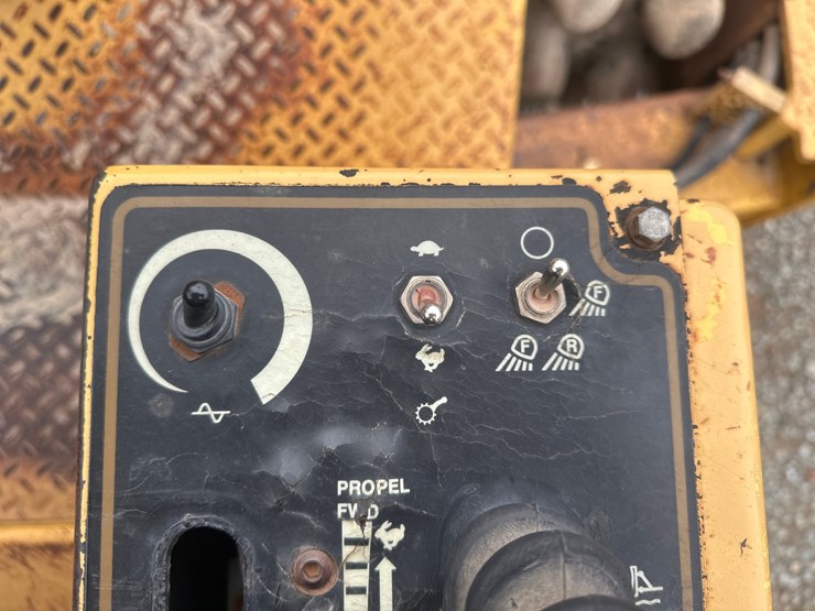 caterpillar-cp-563c-image-42