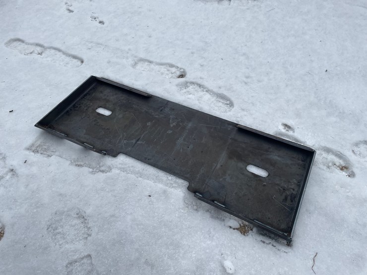 #2055-•-skid-steer-weldable-attachment-plate-image-1
