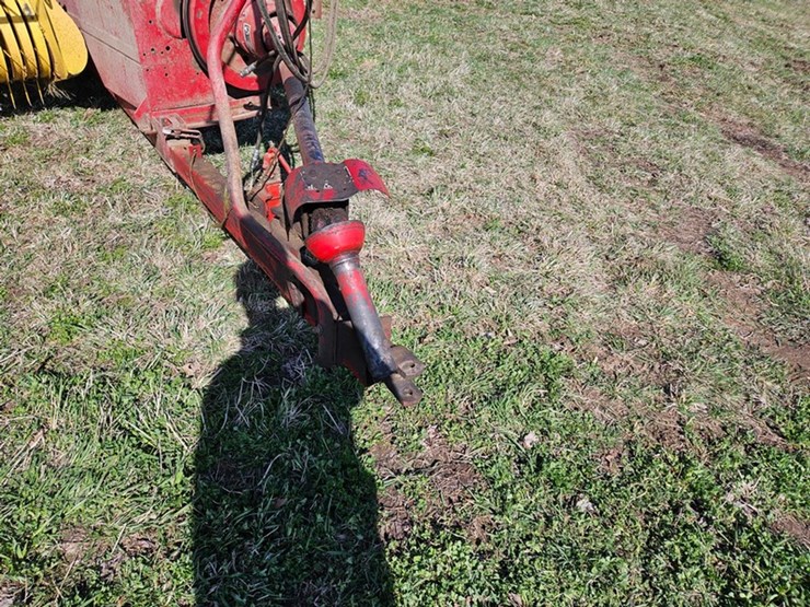 new-holland-315-image-9