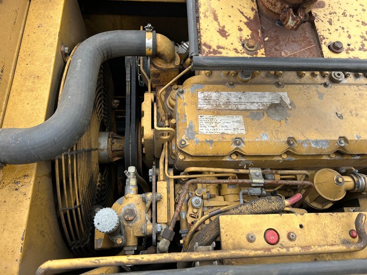 caterpillar-ap-1055b-image-33