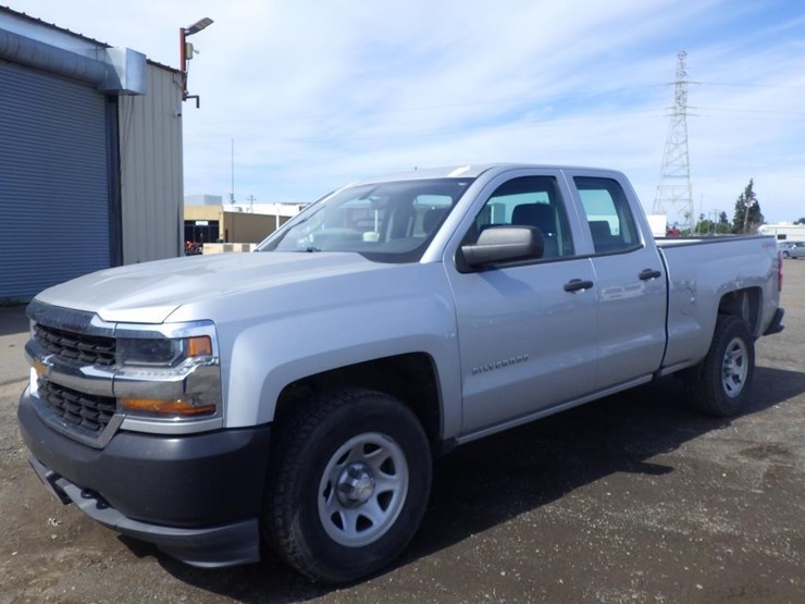 2017-chevrolet-1500-image-1