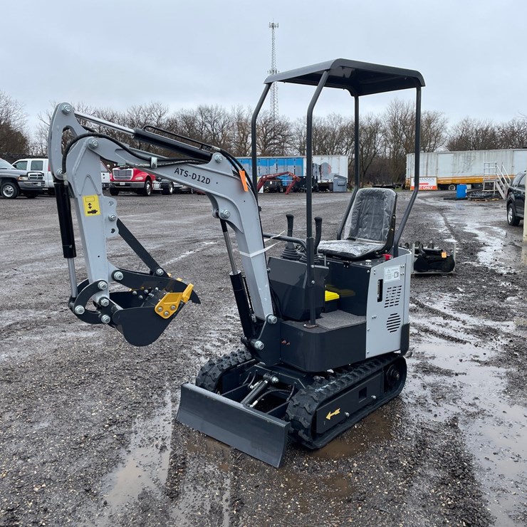 #3294 • 2026 ATS D12D Mini Excavator