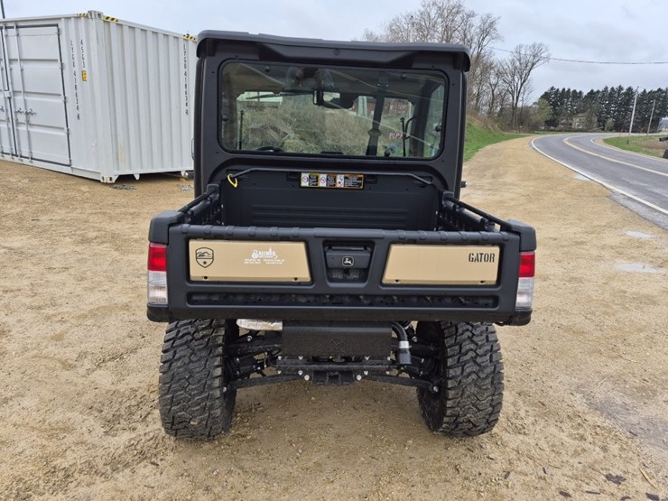 john-deere-gator-image-6