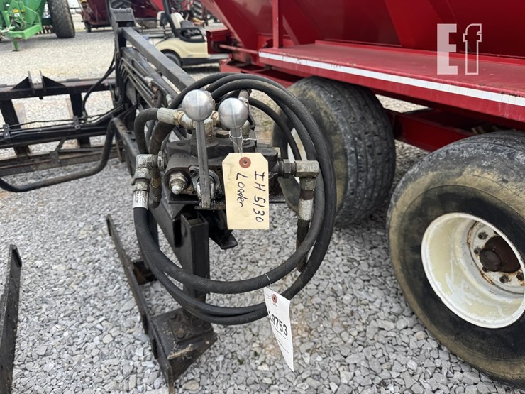 case-ih-5130-image-6