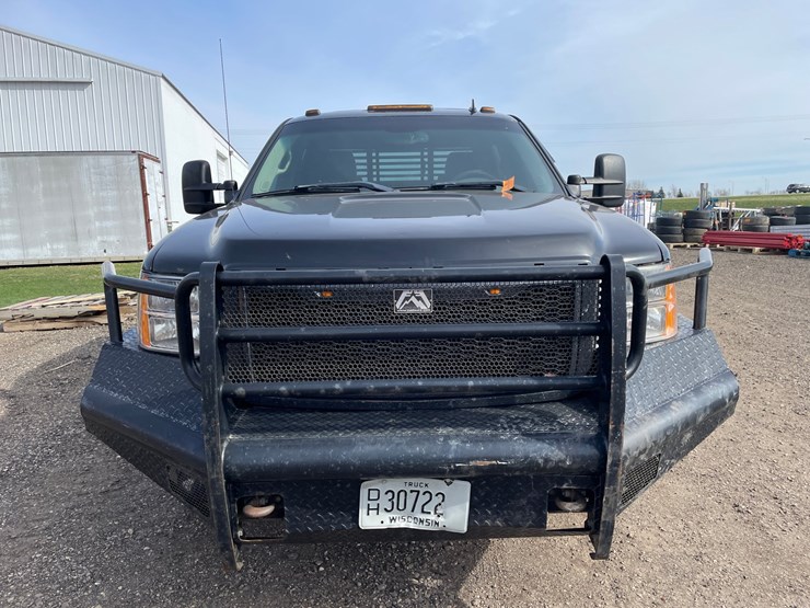 2008-gmc-3500hd-image-2