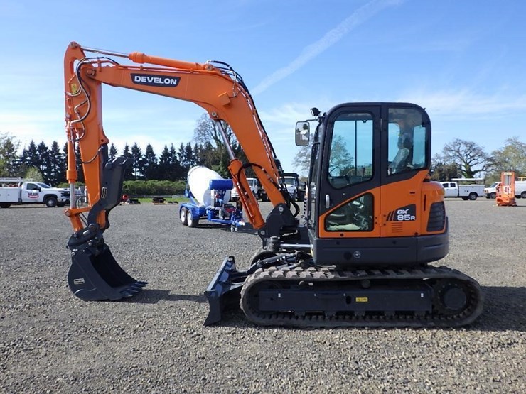 2023-develon-dx85r-3-hydraulic-excavator-image-7