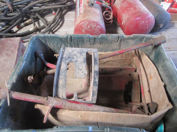 international-806-image-2