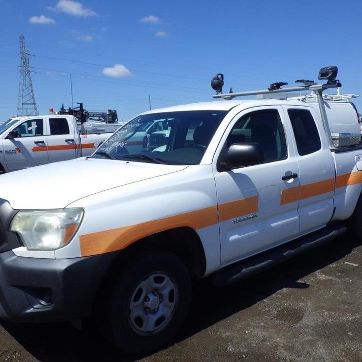 2013 TOYOTA TACOMA